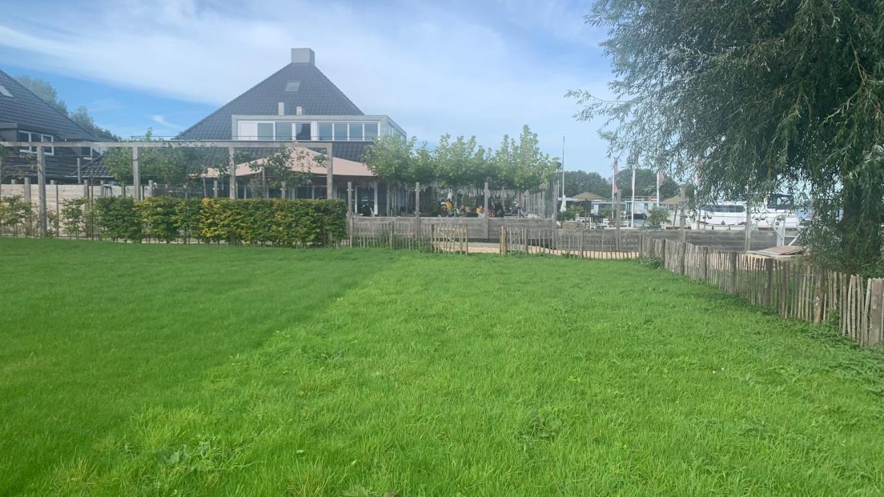 'T Paviljoenhus Bij Sneekermeer Offingawier Exteriér fotografie