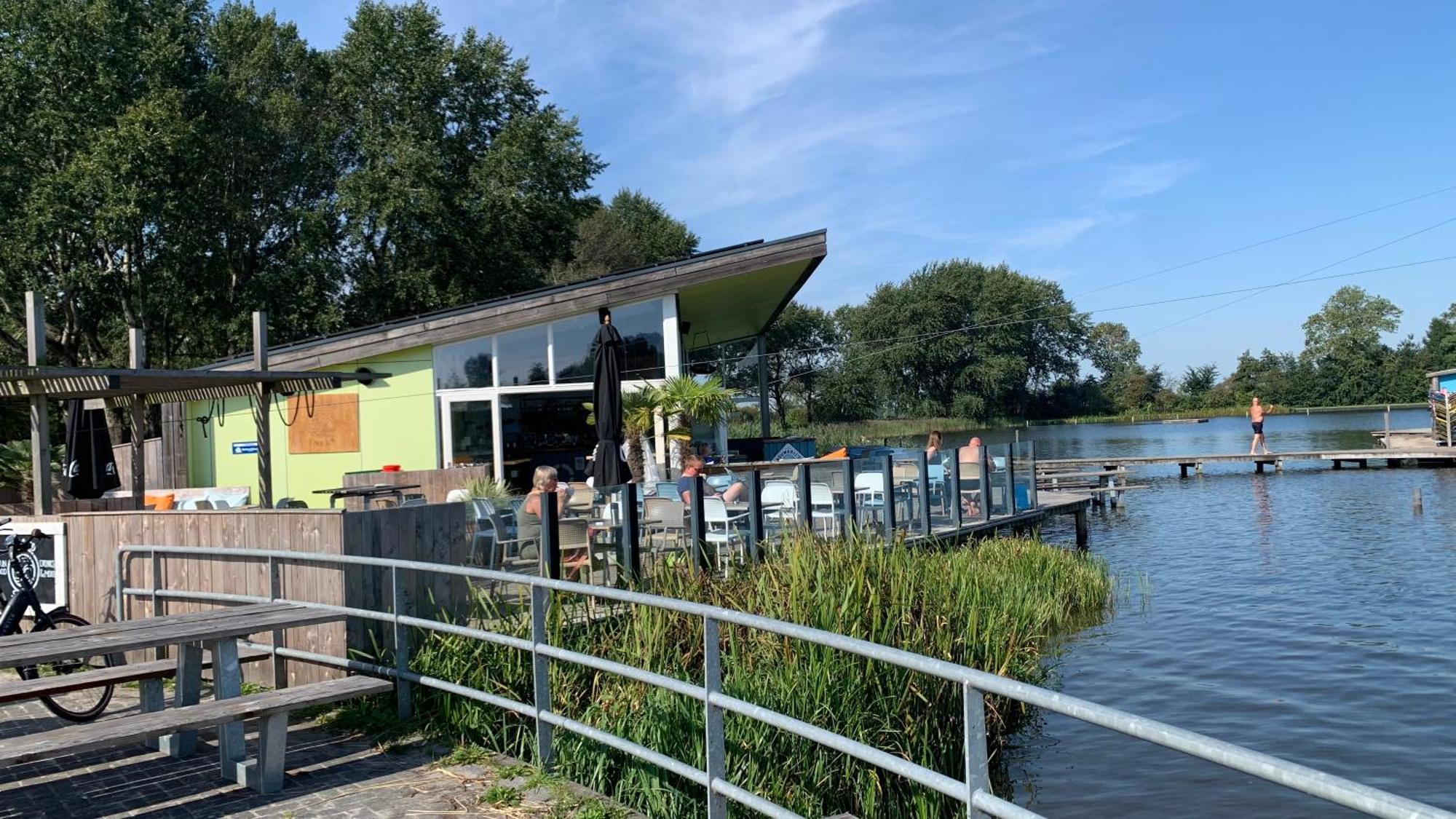 'T Paviljoenhus Bij Sneekermeer Offingawier Exteriér fotografie